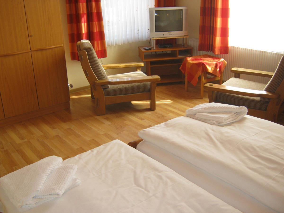 Landgasthof Schoenecke Wahrenholz Zewnętrze zdjęcie